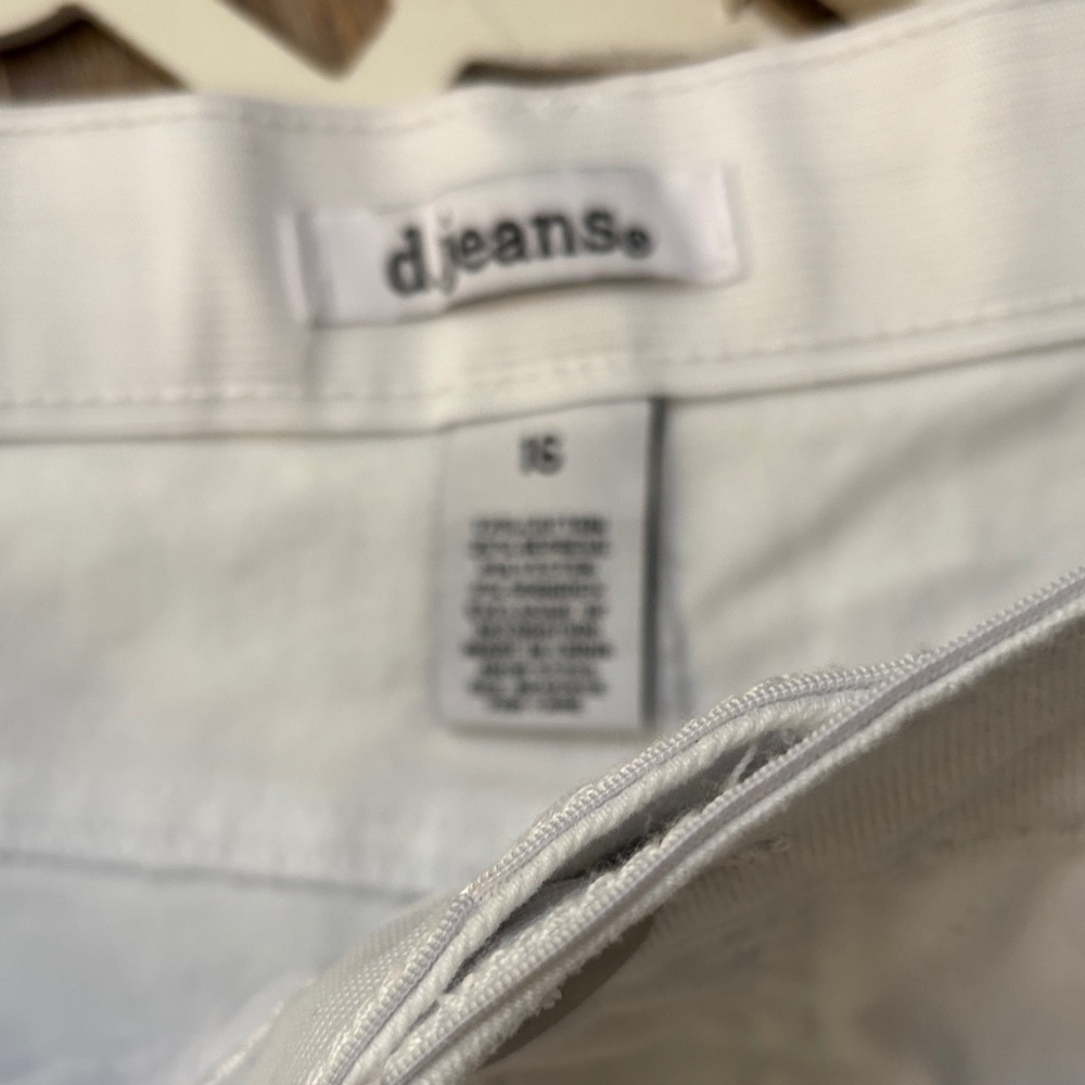 d. jeans Women's Jean Shorts 16 (new) last pair! - Picture 5 of 11